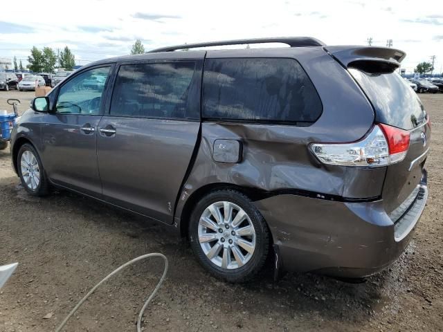 2013 Toyota Sienna XLE