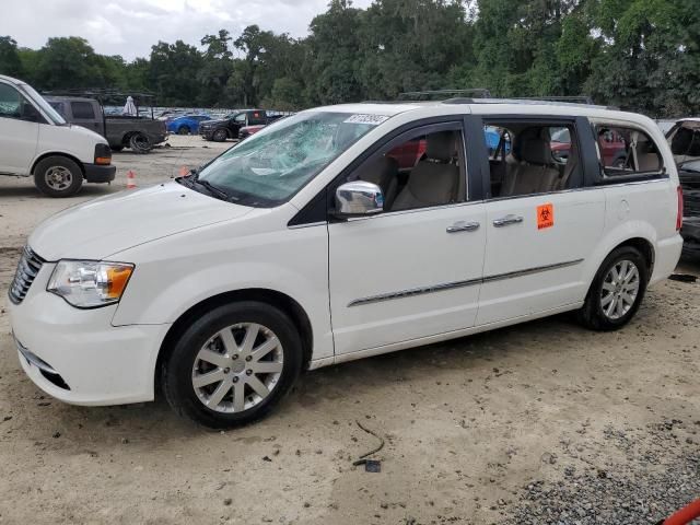 2013 Chrysler Town & Country Limited