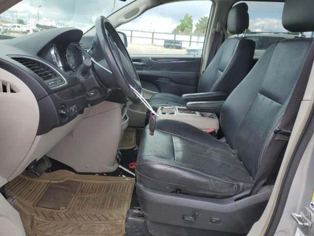 2012 Chrysler Town & Country Touring