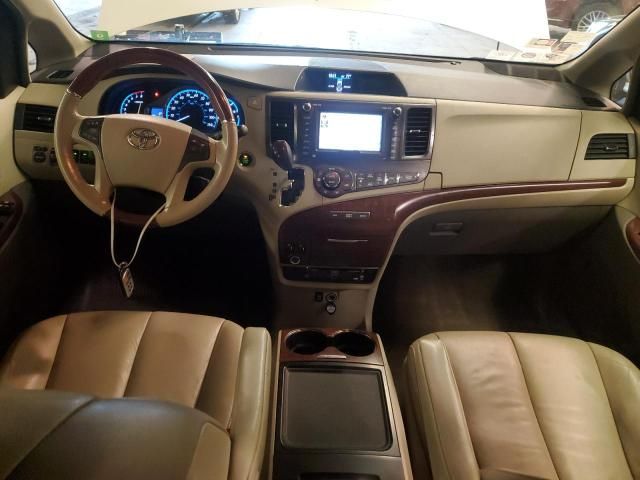 2014 Toyota Sienna XLE