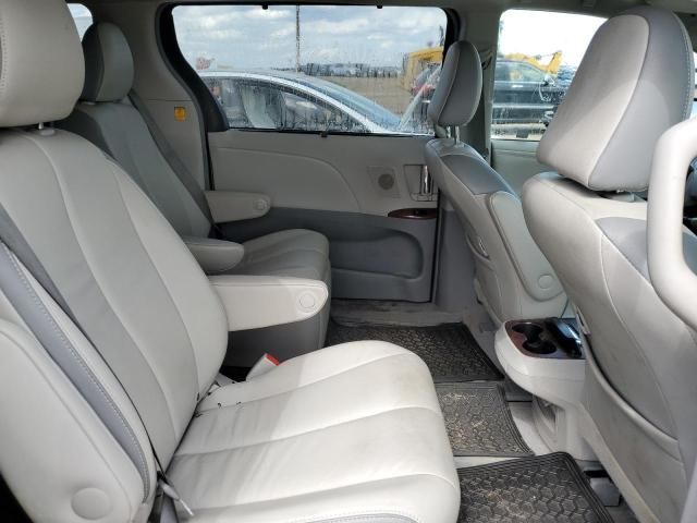 2013 Toyota Sienna XLE