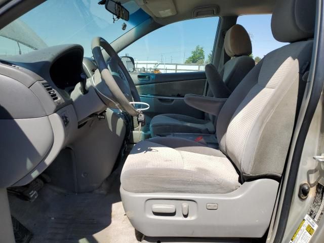 2010 Toyota Sienna CE