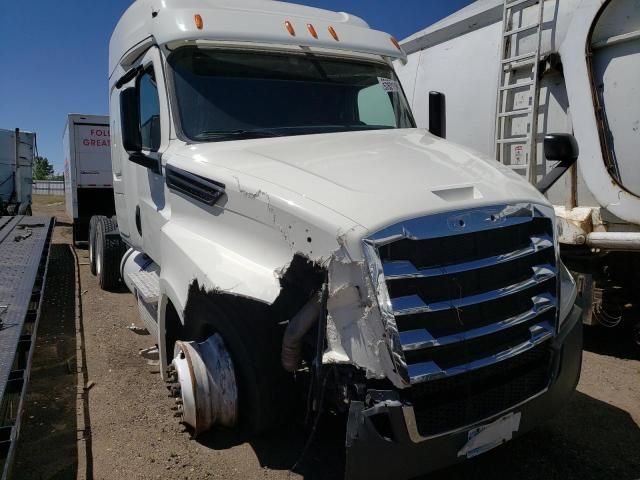 2019 Freightliner Cascadia 126