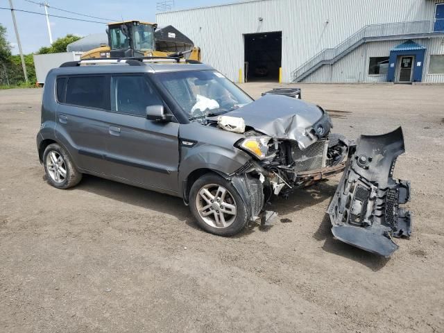 2010 KIA Soul +