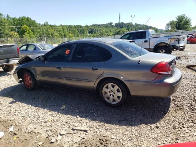 2005 Ford Taurus SE