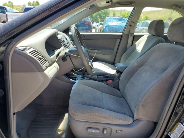 2004 Toyota Camry LE