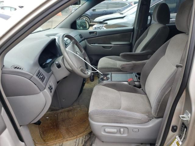 2009 Toyota Sienna CE