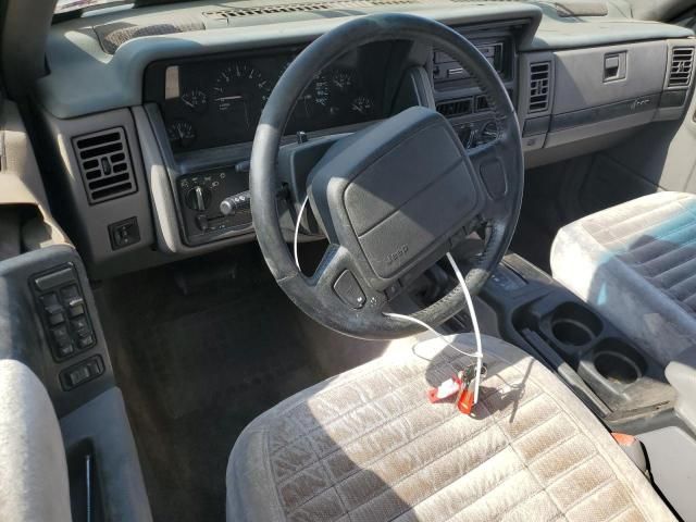 1993 Jeep Grand Cherokee Laredo