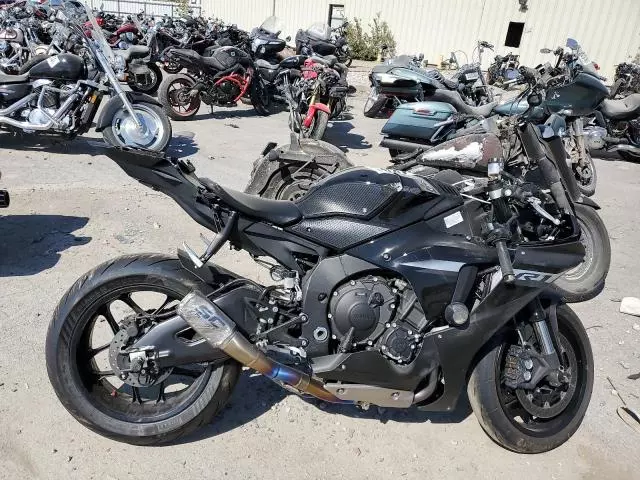 2024 Yamaha YZFR1