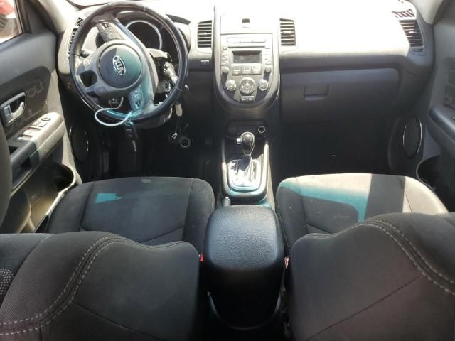 2013 KIA Soul +