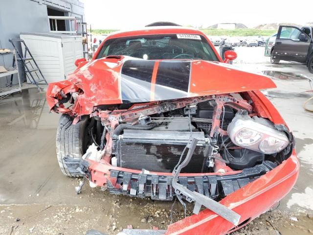 2010 Dodge Challenger SE