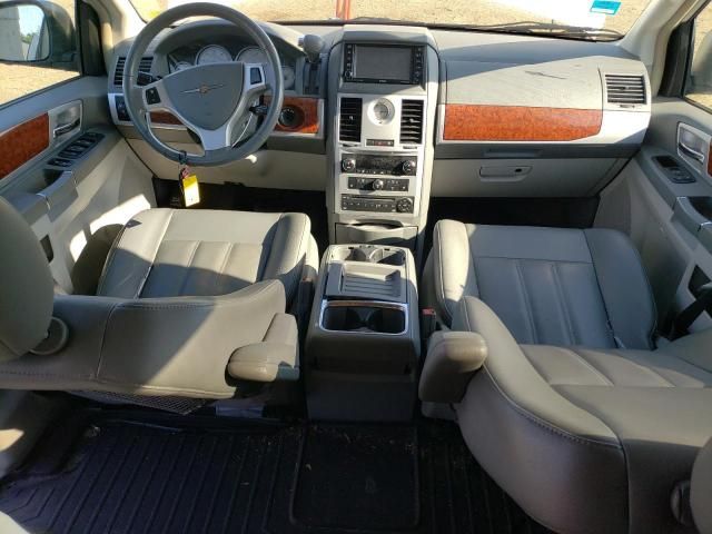 2009 Chrysler Town & Country Touring