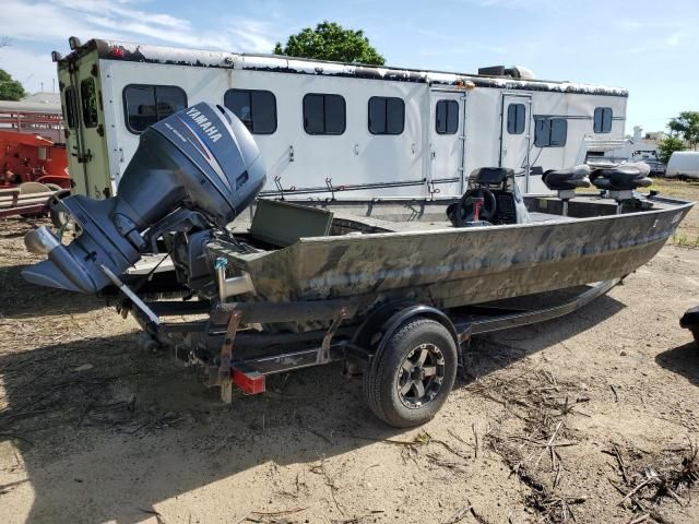 2005 WAR Eagle Boat