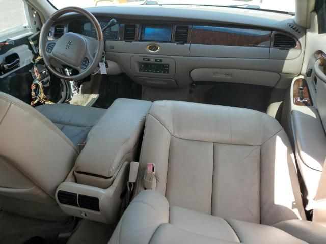 2002 Lincoln Town Car Cartier L