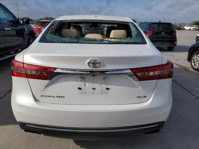 2018 Toyota Avalon XLE