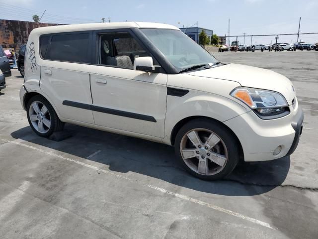 2010 KIA Soul +