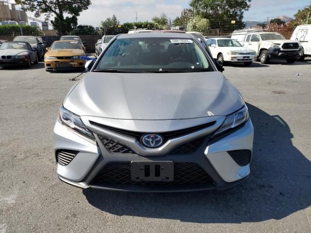 2020 Toyota Camry SE