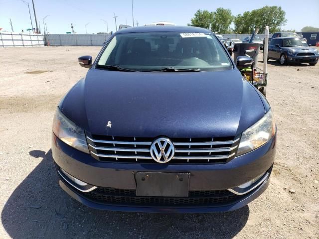 2015 Volkswagen Passat SE