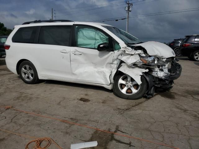 2015 Toyota Sienna LE