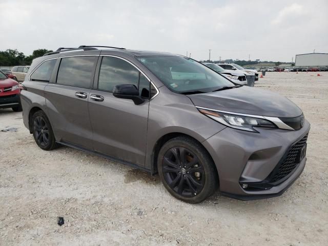 2022 Toyota Sienna XSE