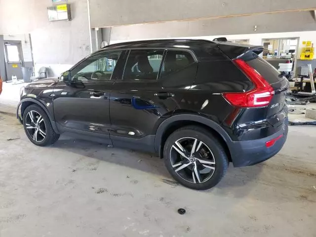 2021 Volvo XC40 T5 R-Design