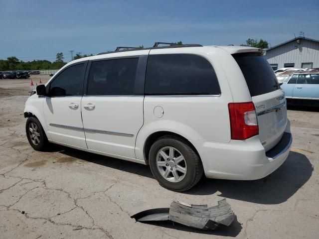 2013 Chrysler Town & Country Touring