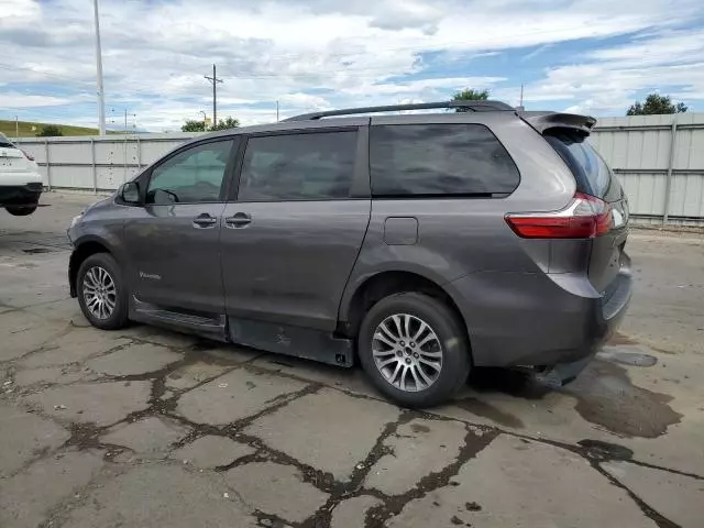 2020 Toyota Sienna LE