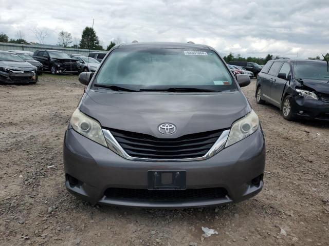 2013 Toyota Sienna LE