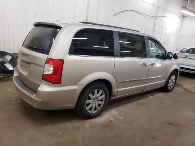 2012 Chrysler Town & Country Touring L