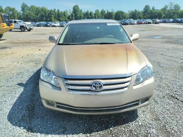 2005 Toyota Avalon XL