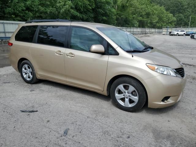 2012 Toyota Sienna LE