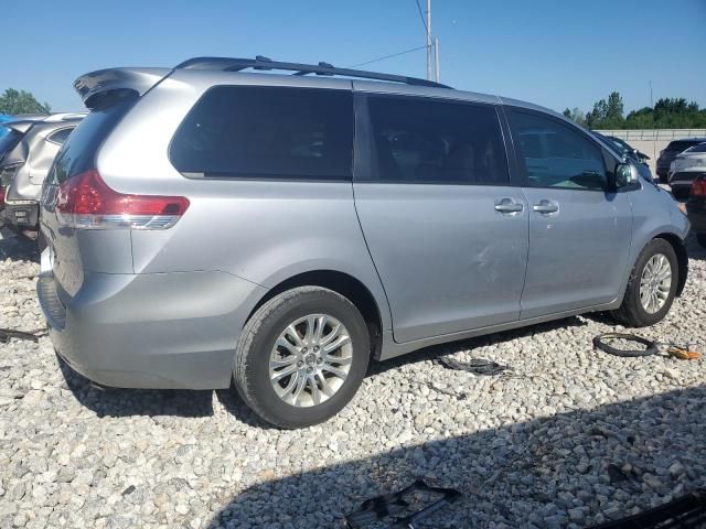 2012 Toyota Sienna XLE