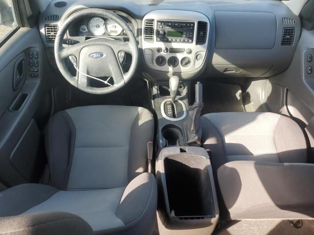 2005 Ford Escape XLS