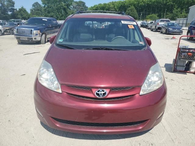 2008 Toyota Sienna XLE