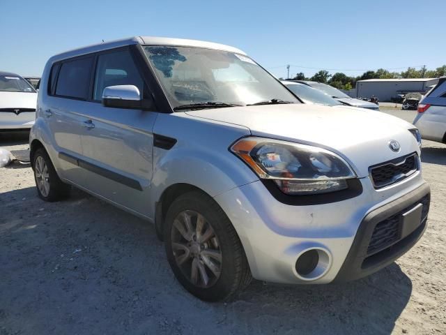 2013 KIA Soul +