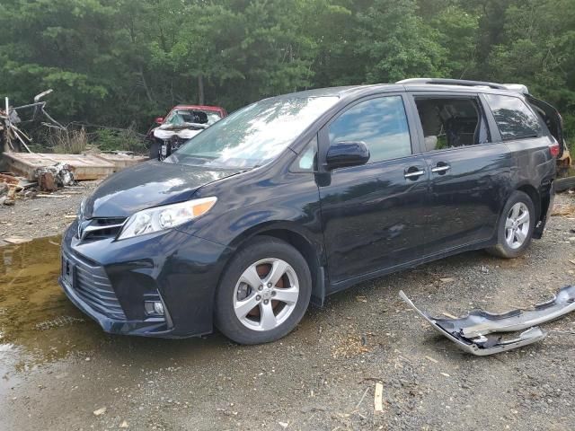 2019 Toyota Sienna XLE