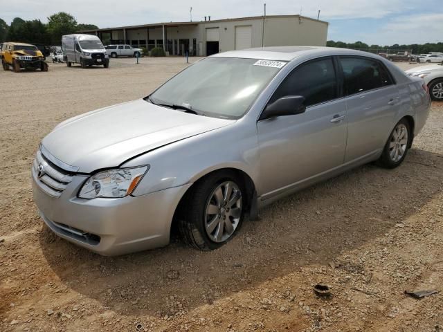 2005 Toyota Avalon XL