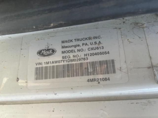 2013 Mack 600 CXU600