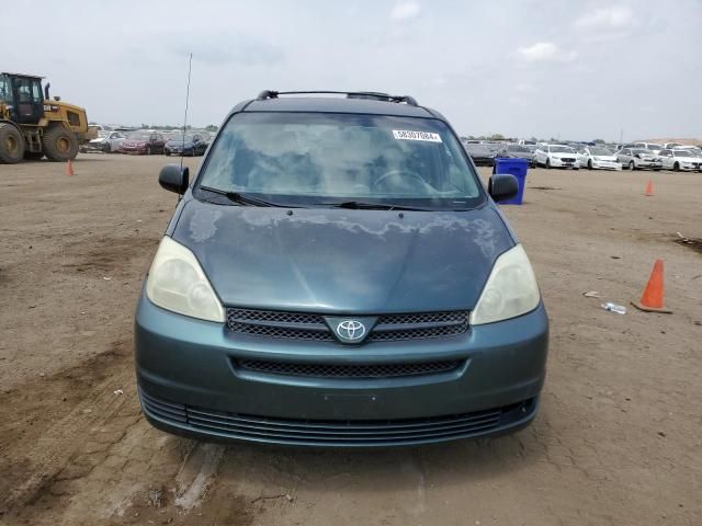 2004 Toyota Sienna CE