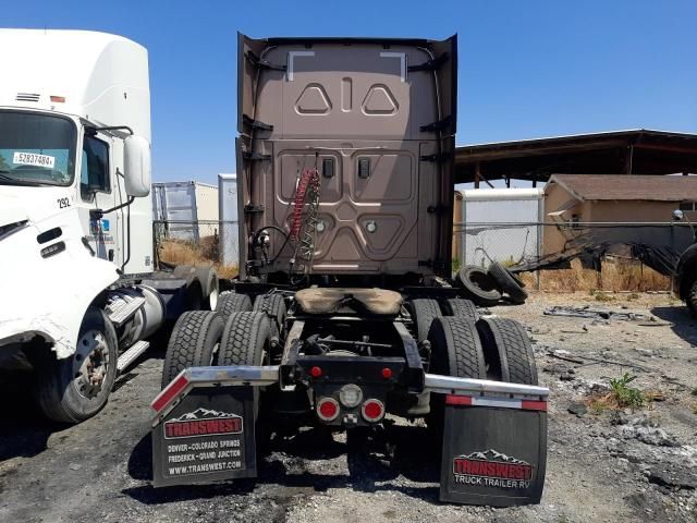 2017 Freightliner Cascadia 125