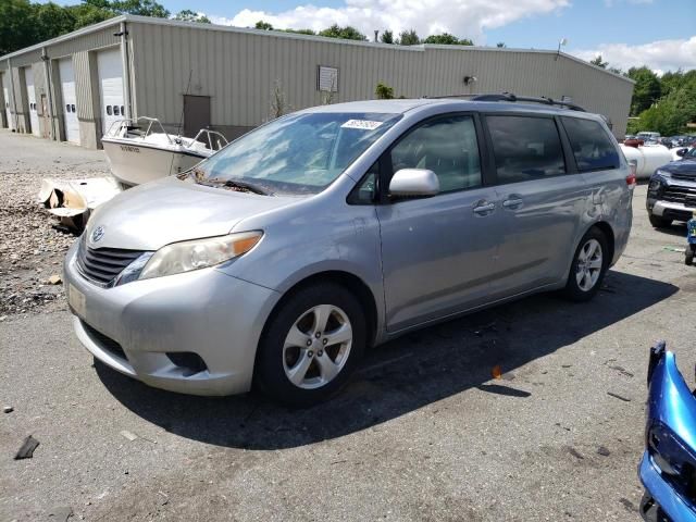 2011 Toyota Sienna LE