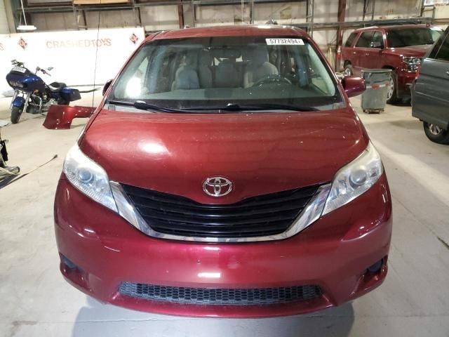 2012 Toyota Sienna LE