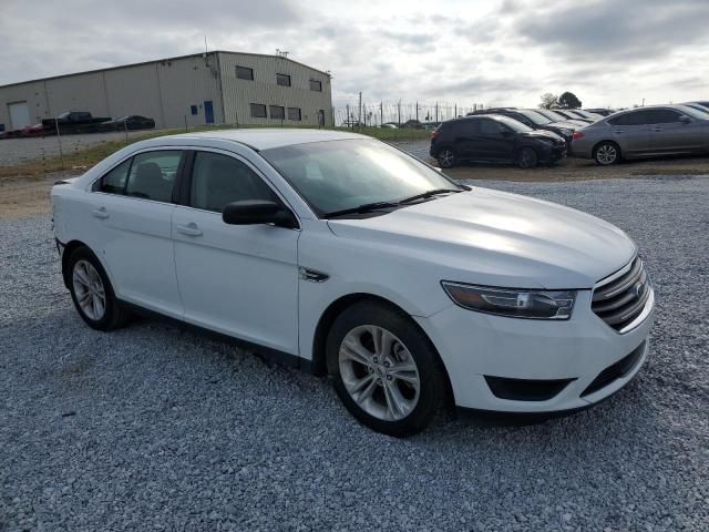 2016 Ford Taurus SE