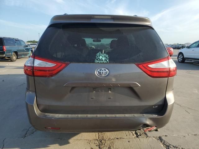 2017 Toyota Sienna LE