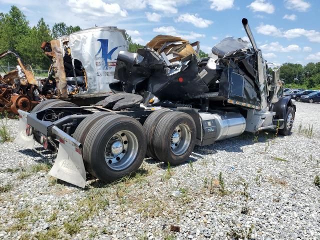 2013 Peterbilt 388