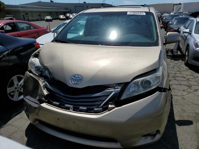 2011 Toyota Sienna XLE