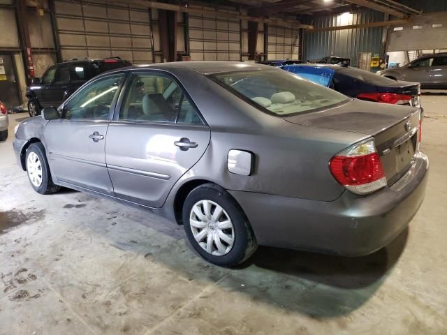 2005 Toyota Camry LE