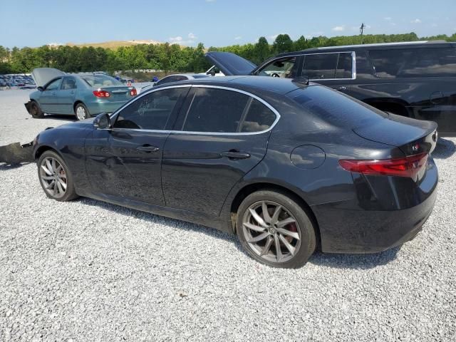 2017 Alfa Romeo Giulia Q4