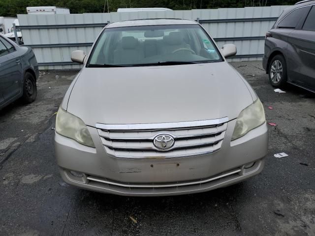 2005 Toyota Avalon XL