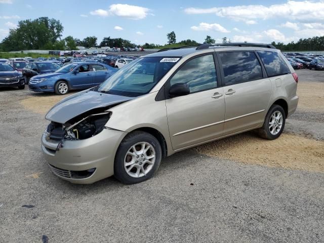 2004 Toyota Sienna LE